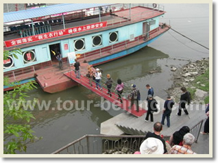 Beijing Xian Lhasa Chengdu Shanghai 16 Day Train Tour